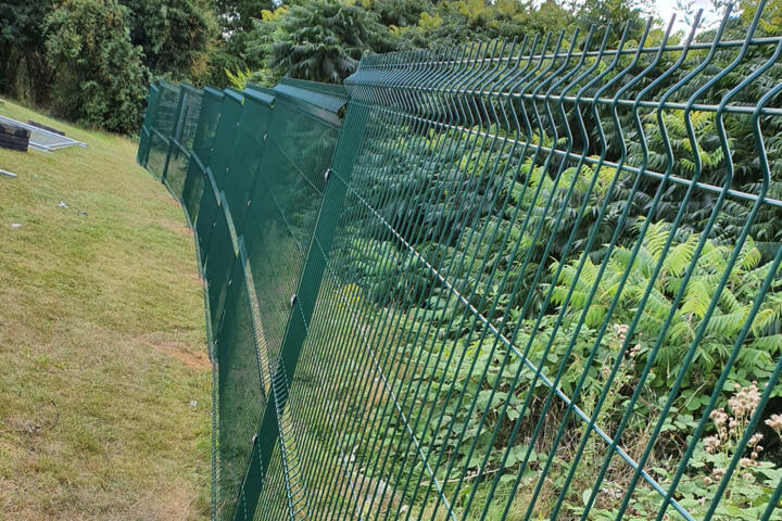 Fencing Solutions for Large Acreage: Wood, Wire, or Electric?