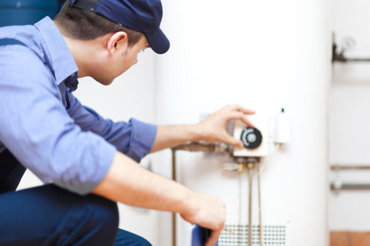 Learn the Difference Between Tankless and Tank Water Heaters